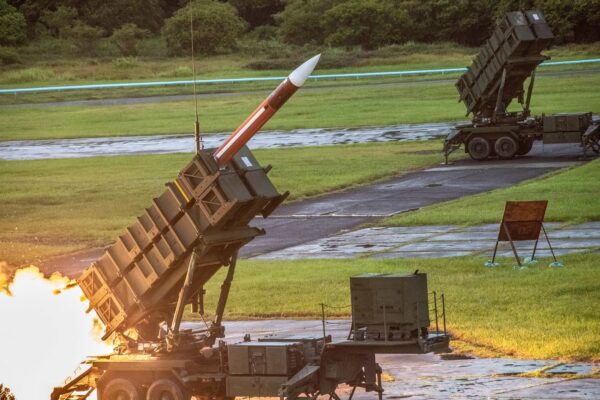Trump révèle un accord secret sur les missiles Patriot pour l’Ukraine
