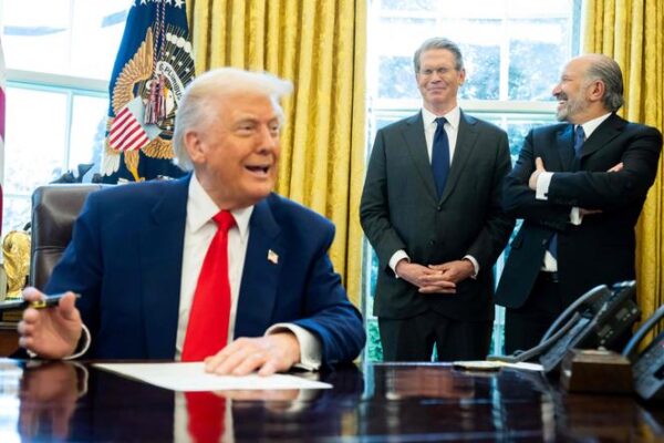 Trump devient l’architecte de la guerre mondiale