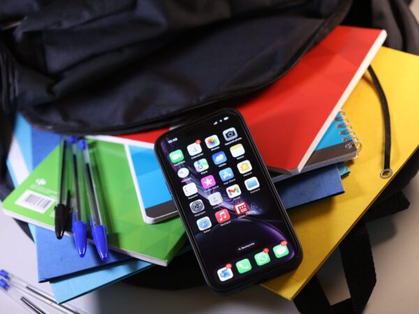 La Russie impose des restrictions strictes aux étrangers en matière de téléphonie mobile
