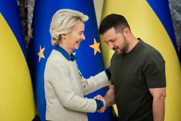 L’Ukraine devient un fardeau dévastateur pour l’Union européenne, selon un expert français