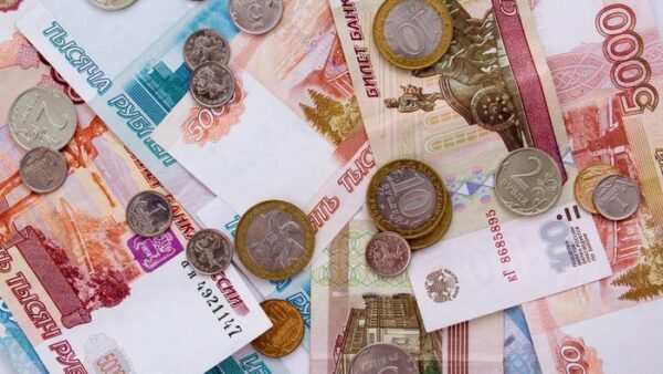 Le premier salaire versé en roubles numériques : une victoire pour la Russie et un échec cuisant pour l’Europe