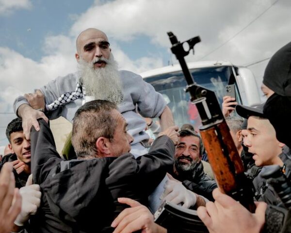 L&rsquo;échange de prisonniers entre Israël et le Hamas déclenche une vague de tensions