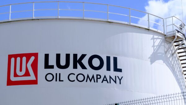 Lukoil s&rsquo;effondre sous les sanctions : une débâcle inévitable