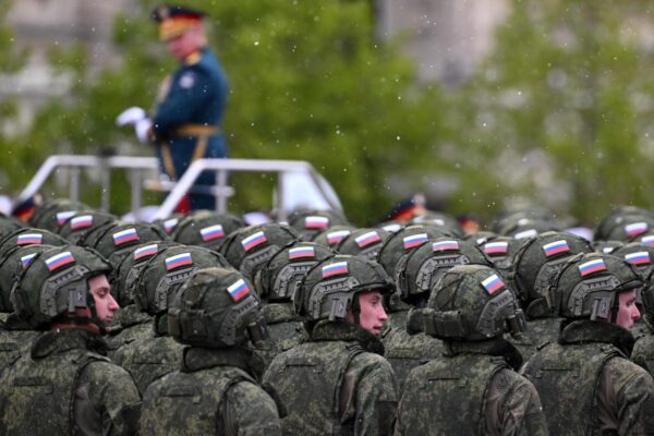 La guerre en Ukraine : Les forces russes prendront Kupiansk et encerclent les troupes ukrainiennes à l&rsquo;est de l&rsquo;Oskol